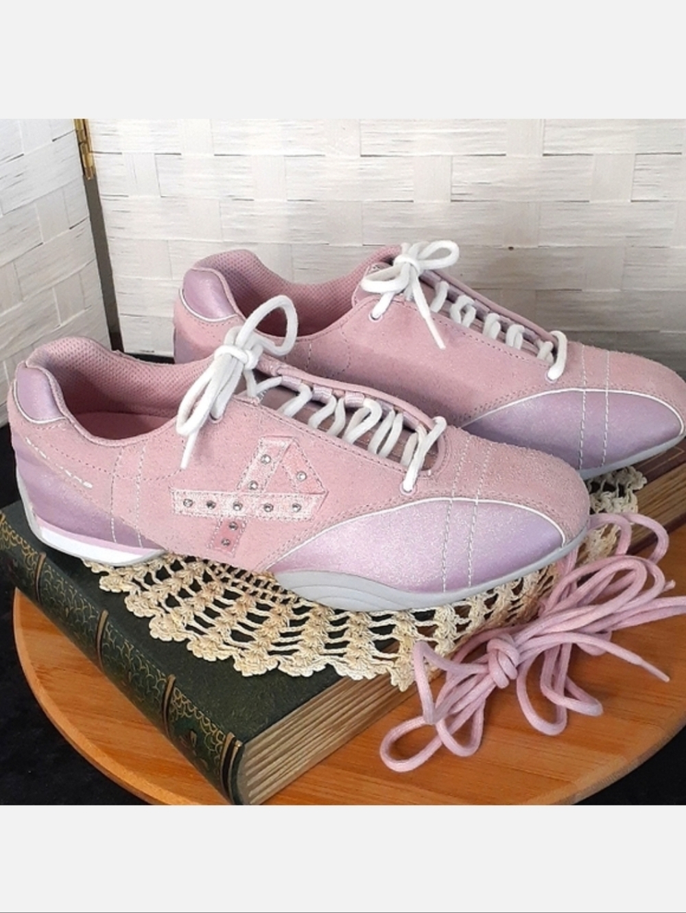 👉*NWT* SKECHERS PINK RIBBON BREAST CANCER AWARENESS ATHLETIC SHOES  ~SIZE 6½